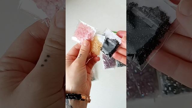 Распаковка японского бисера