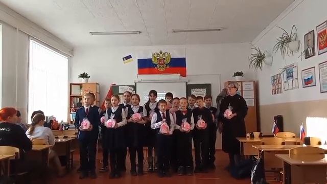 Поздравление для мам. 6 класс.