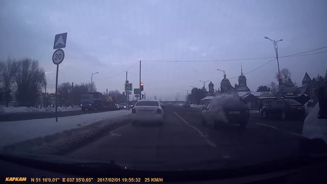 СРАЗУ ДВА ✌️ ДЕБИЛА ПРОСКОЧИЛИ НА КРАСНЫЙ СВЕТ