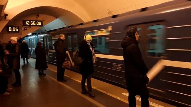 Обкатка метропоезда на Невском проспекте
