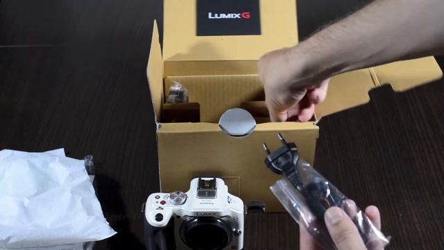 Unboxing Panasonic G5