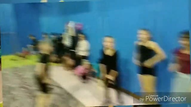 Тренировка по спортивной акробатике