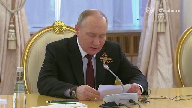 В Екатерининском зале Кремля состоялись российско-бисайские переговоры