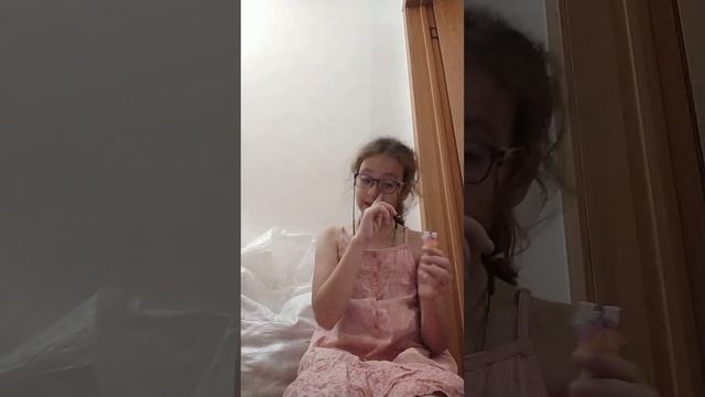 как сплести брелок перо