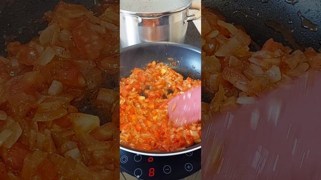 Харчо - пряный, наваристый, мясной суп грузинской кухни