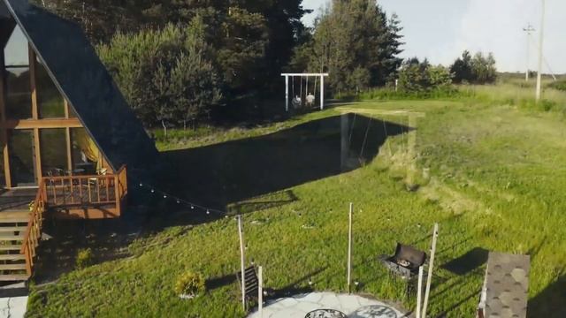 Треугольный дом Koko_House с высоты птичьего полета, Беларусь
