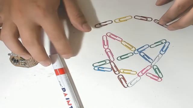 How to Create a beautiful star shape with paper clips 1