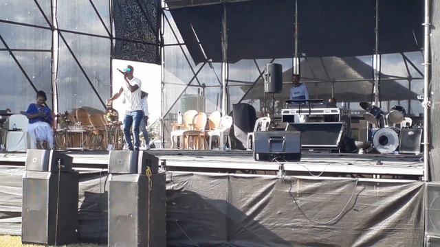 dj star wangempela live emthayi (ukhosi wamaganu) emanguzi.marula festival