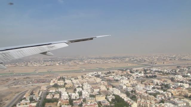 Dubai International Airport (DXB) approach and landing