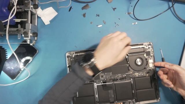 MacBook Pro 16" charge