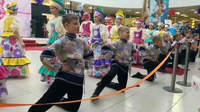Арабеск. Дымковская игрушка. День рождения Капитала