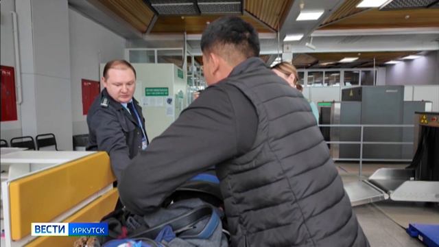 Более 380 нарушений правил провоза товаров выявили сотрудники таможенного поста в аэропорту Иркутска