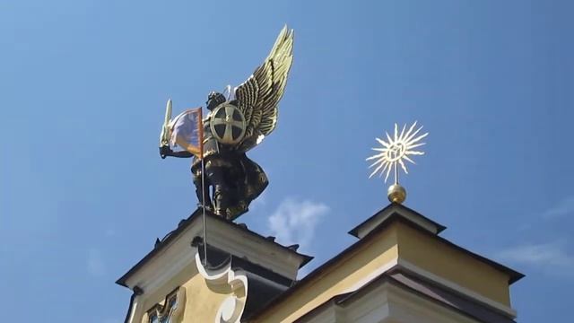 Архистратиг Михаил (скульптура, Киев, Майдан Независимости)