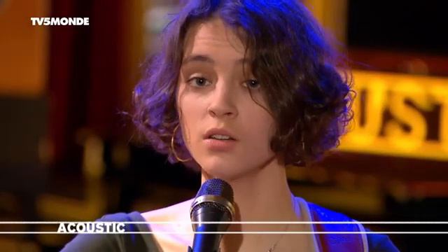 Pomme - De là-haut ( Acoustique - TV5 Monde 2018 )..mp4