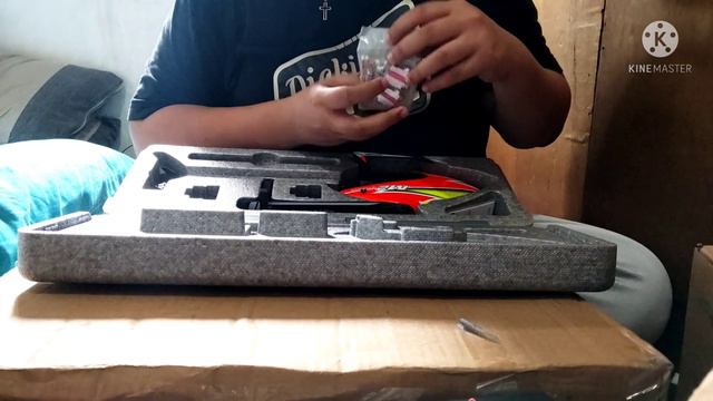 omp hobby m2 explorer unboxing | my first 6 channel/collective pitch helicopter | beginner friendly