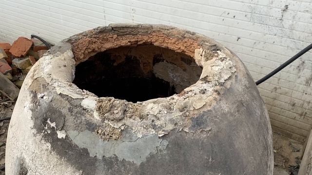 Из чего узбеки сделали тандыр для хлеба?