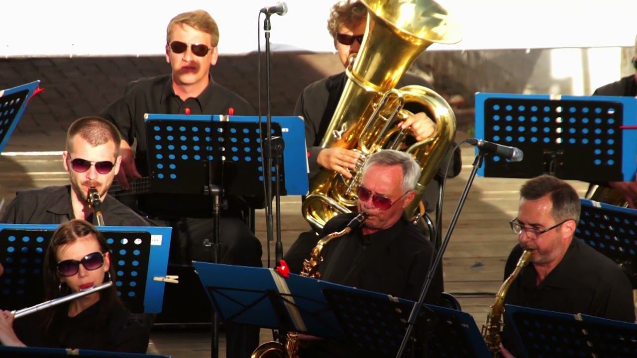 Исаак Альбенис "Праздник тела Христова в Севилье"