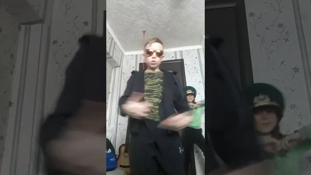 ДВИГАЮСЬ БЕЗ ПОВОДА  2 танца РЖАКА