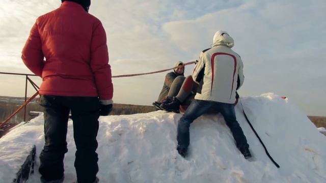 Прыжки с 10 этажа. Суровый зимний rope jumping в Сибири.