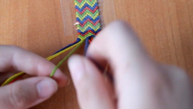 Как плести фенечки / Фенечка двойная стрелочка