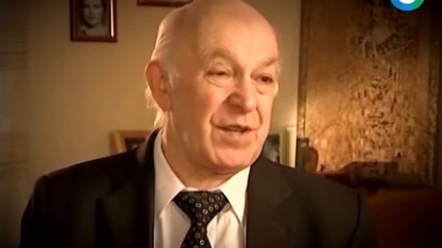Петр 1 НЕ СТРОИЛ Петропавловскую крепостьона уже была построена для хранения главной реликвии Земл