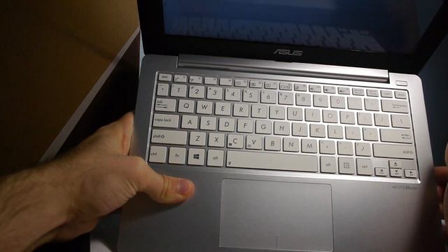 Asus X201 Netbook Hands On after Unboxing