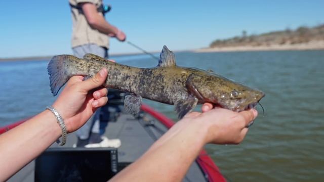 Fishing a Hidden CANYON LAKE in The Texas Desert -- (LAND OF GIANTS)