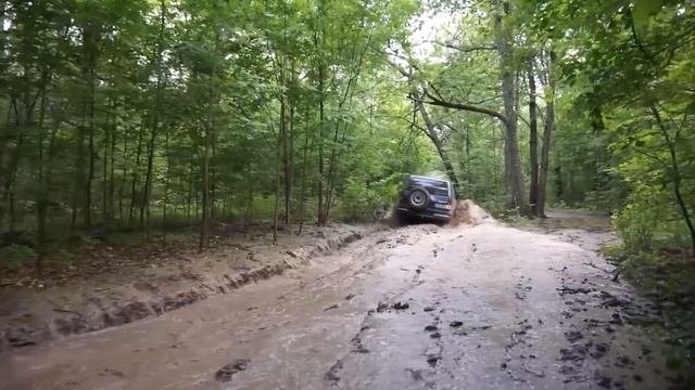 JEEP GRAND CHEROKEE vs ISUZU TROOPER vs TOYOTA 73  Co MUD EXTREME Offroad
