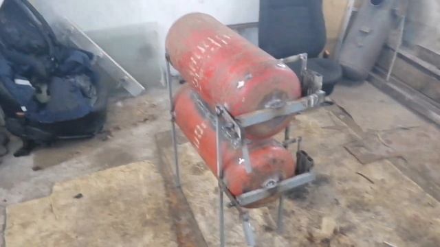 Печь из двух газовых баллонов в гараж