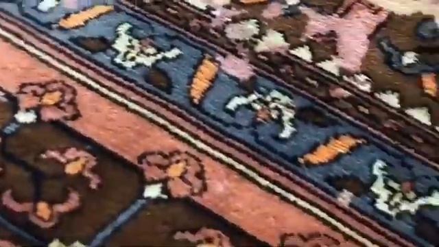 ковер с потертостями