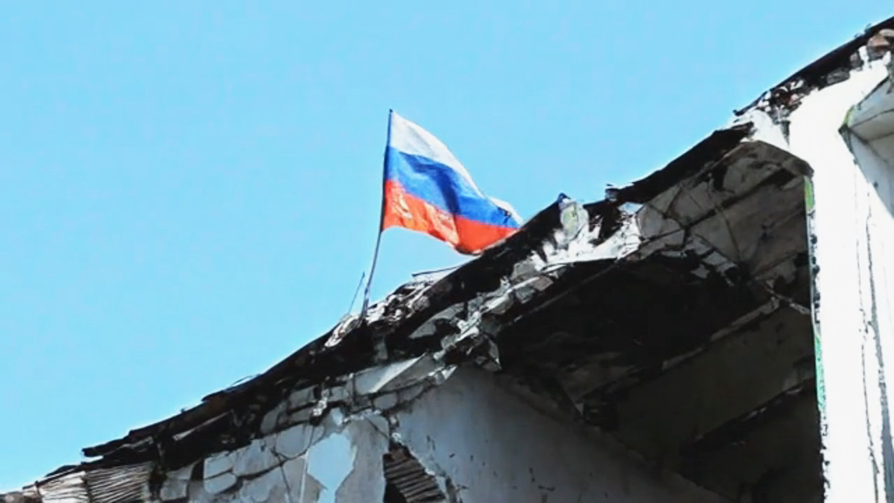 Флаг России развивается над Работино! Штурмовики 2 батальона, 71 полка вернули посёлок под контроль.