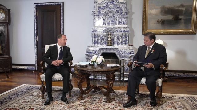 Дмитрий Медведев провел переговоры с председателем индонезийской партии «Голкар» Аирланггой Хартарто