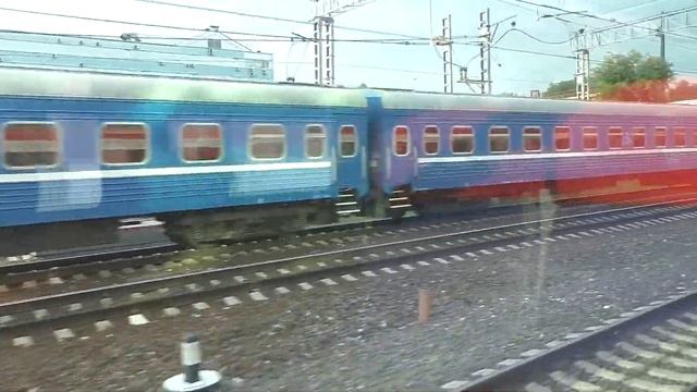 Электровоз ЧС7-221 (ТЧЭ-33) со скорым фирменным поездом 