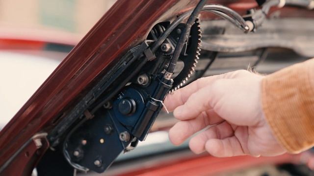 Porsche 964 & 993 Spoiler Gear Repair Kit - before and after