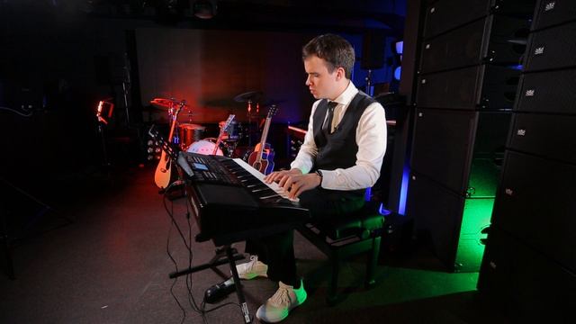 Kurzweil KP200 высококлассный синтезатор