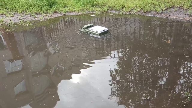WPL E1 воды не боится