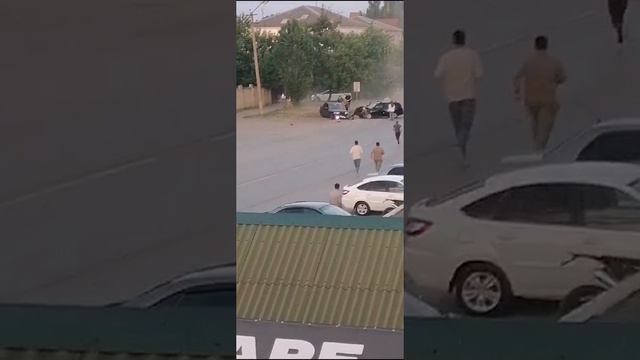 Авария двух машин в городе Миллерово