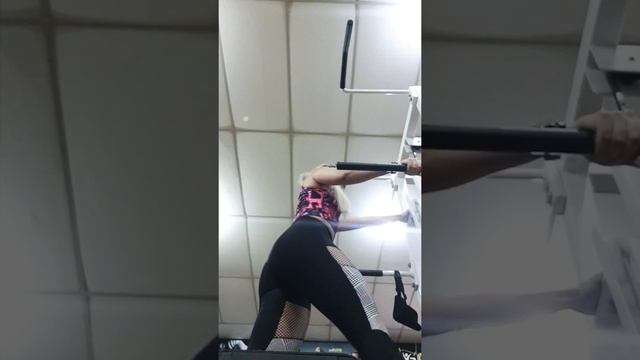 Treino de glúteos - graviton