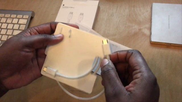 Apple Thunderbolt 3 usb c Cable Unboxing