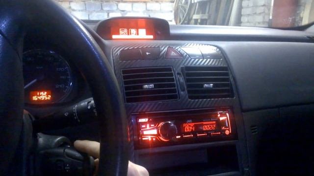JVC KD-951BT  адаптер Connects2 в Peugeot 307