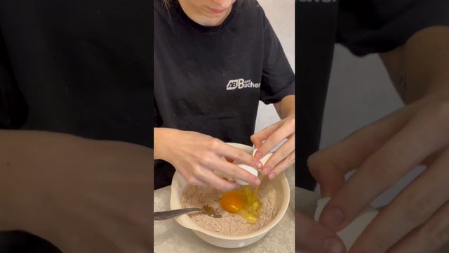 Готовим вкусно и легко с Adolf Bucher! 😋🍪👩🍳 Предновогоднее настроение и аромат имбирного печенья!