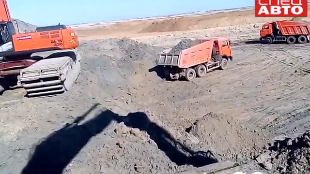 РЫТЬЕ ДРЕНАЖНОГО КАНАЛА ДЛЯ ТРАНСПОРТИРОВКИ ГРУЗОВ