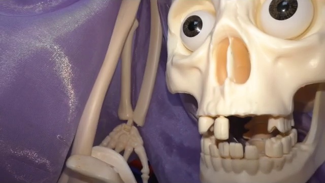 BAD BABY КАРКАСНЫЙ СКЕЛЕТ АТАКУЕТ skeleton stalker attacks