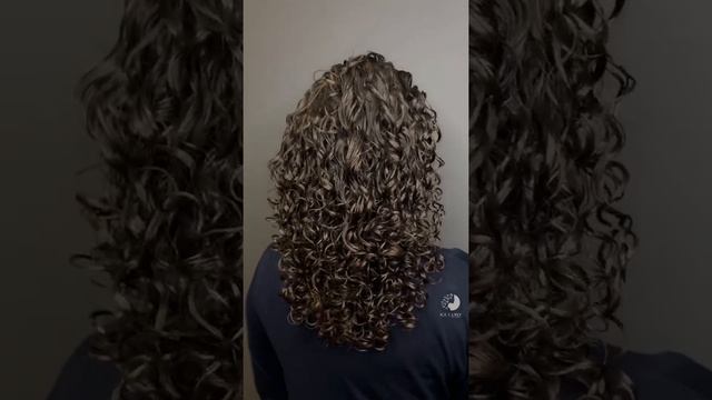 Уход и укладка в салоне для кудрявых ICE CURLY