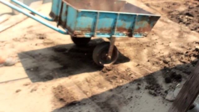 8 часть.Заливаем стяжку у  бабушке и нам весело)))