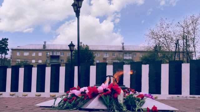 Вечный огонь на мемориальном комплексе г. Еманжелинска (6)
