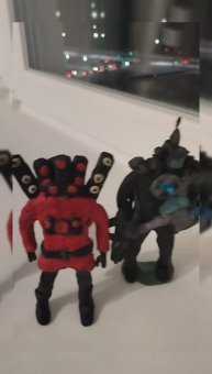 Слепил из пластилина классных титанов тивимена, камерамена и спикермена