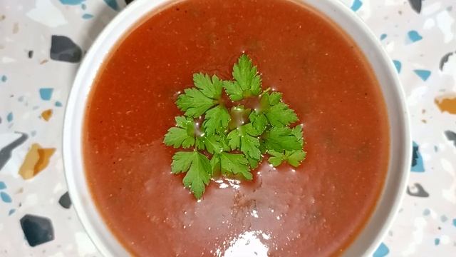 Простой и вкусный томатный соус,  из свежих томатов.