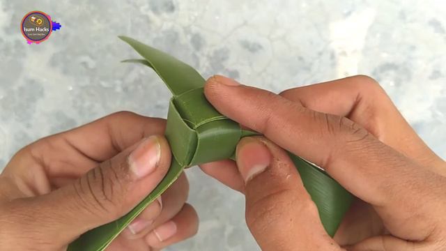 Palm leaf fidget spinner