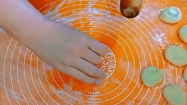 Что приготовить из остатков теста для пельменей? Конечно же хрустящие конвертики с начинкой!
